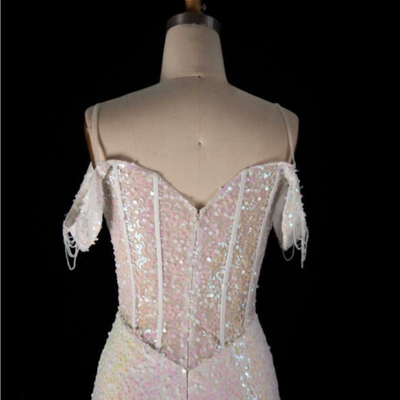 Size S (4) Pink V-neck strap temperament sequin slim fishtail dress - Picture 3 of 6